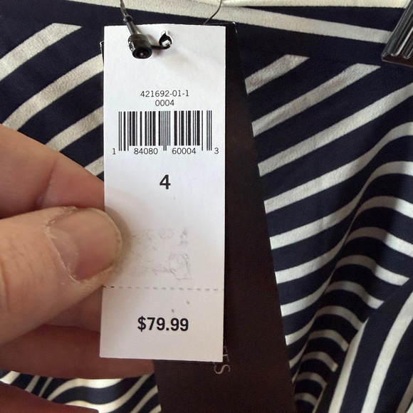 NWT Banana Republic Zip Back Skirt Size 4 - Picture 2 of 5